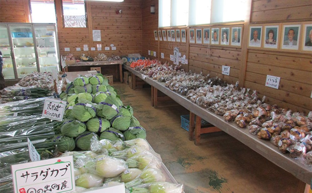 採れたて野菜や新鮮卵も販売