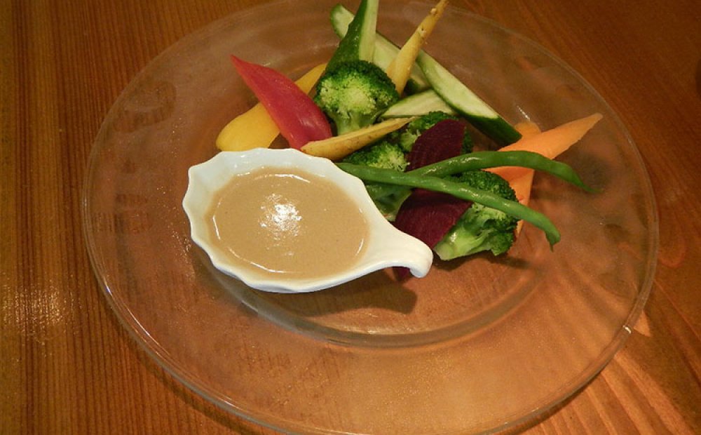 地元の野菜のバーニャカウダ