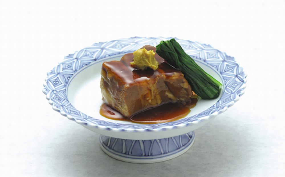 江戸川区産コマツナを添えた角煮