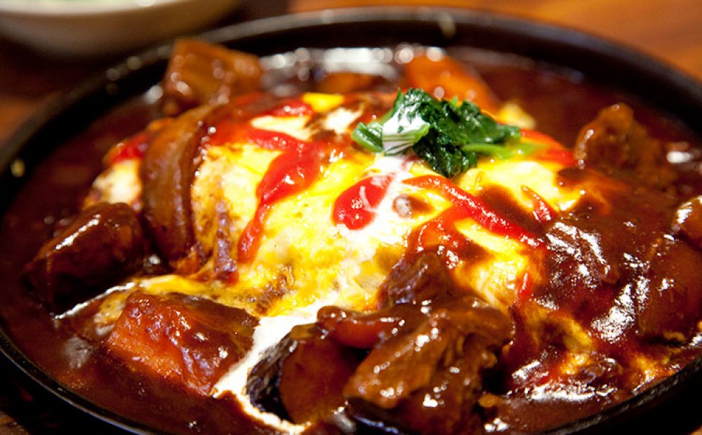 オムライスビーフシチューがけ