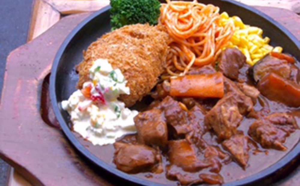 カニクリームコロッケも人気