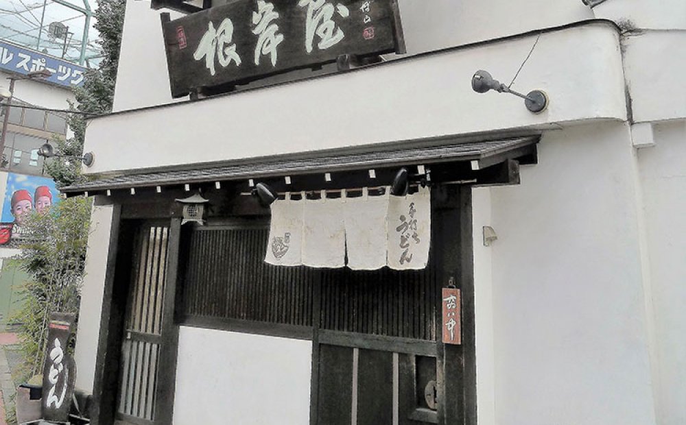 蔵造りの建物が目印