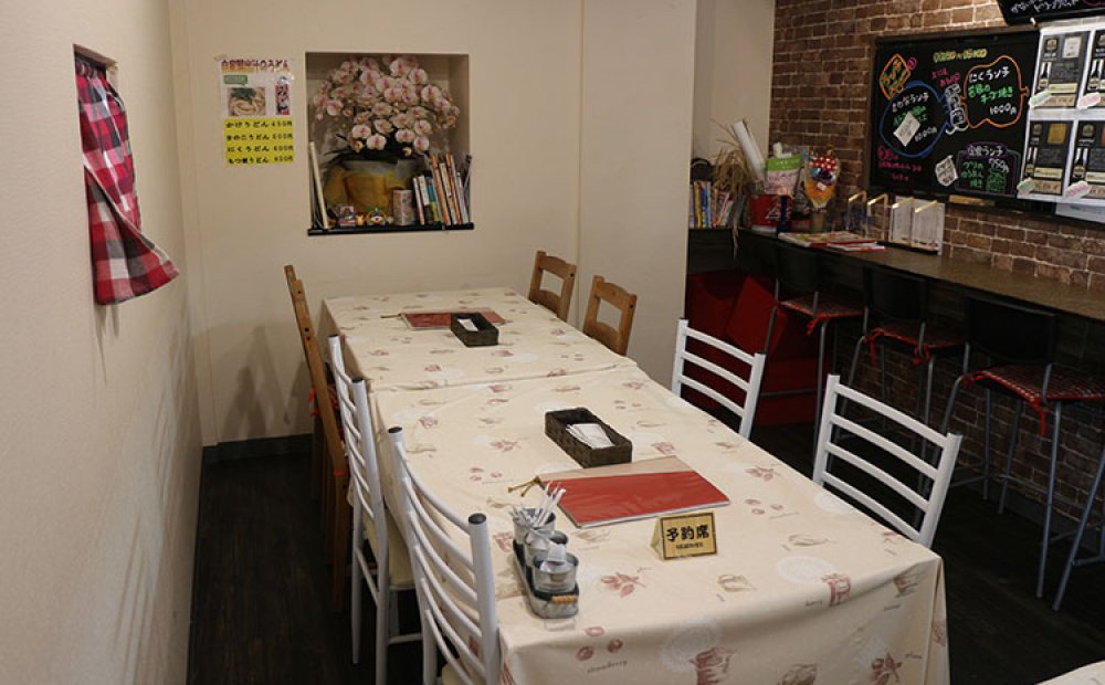 かわいらしい装飾の店内