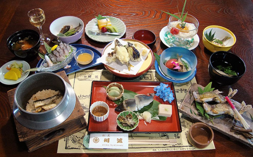 鮎づくし会席（要予約）