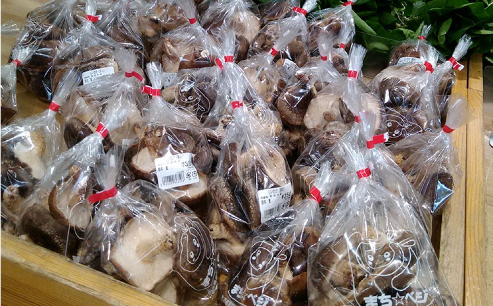 原木生シイタケも人気