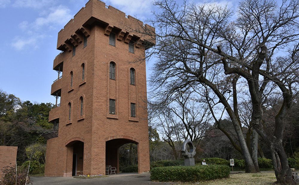 公園のシンボルである展望塔