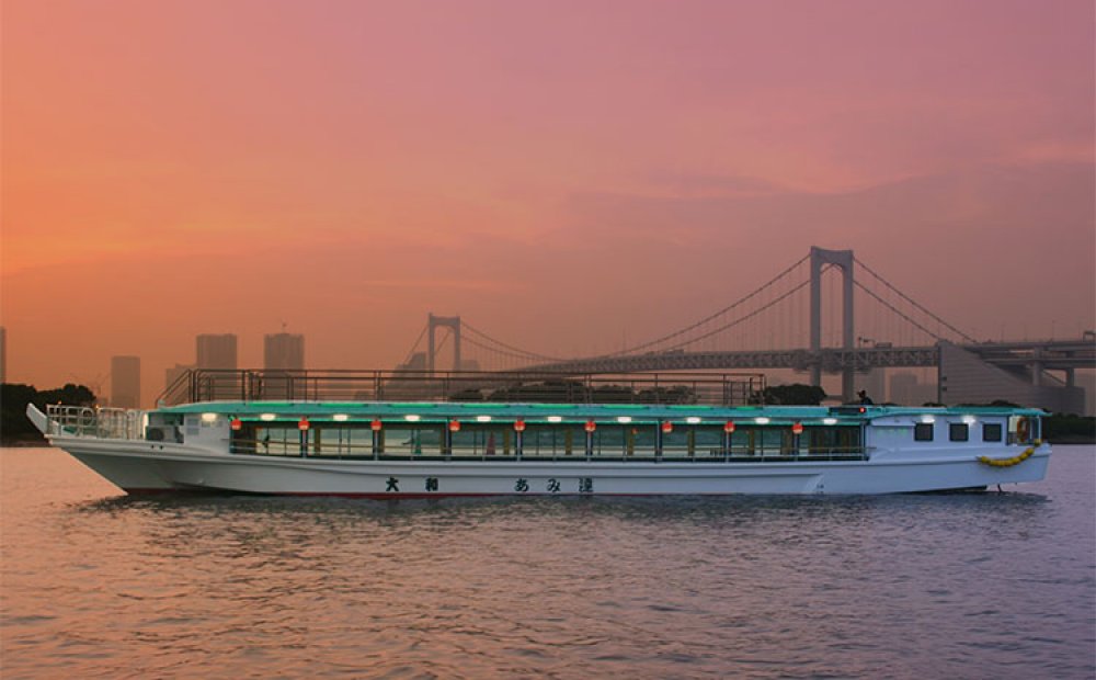 夕暮れ時のレインボーブリッジは必見