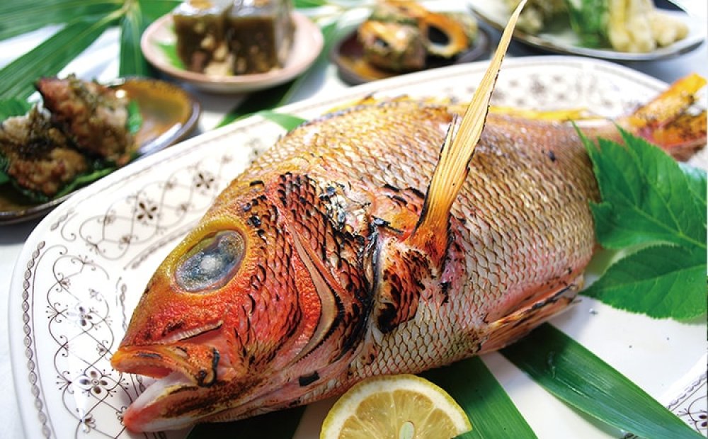 島魚と島の食材の夕食
