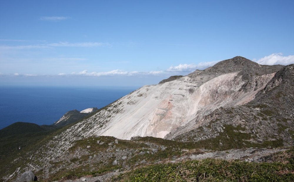 黒島展望地から見晴らす黒潮の海