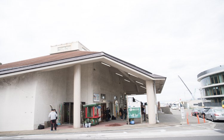 客船が発着するターミナルのひとつ