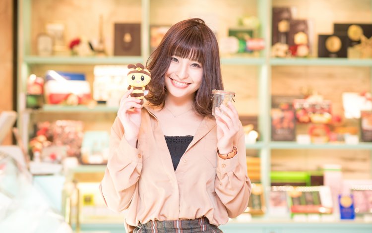 おしゃれな洋菓子店「コロンバン原宿本店サロン」