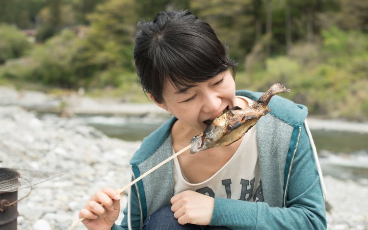 釣りたての魚をその場で食べれる