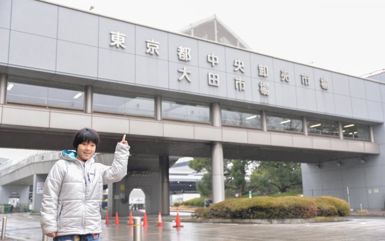 市場の朝はとっても早い！