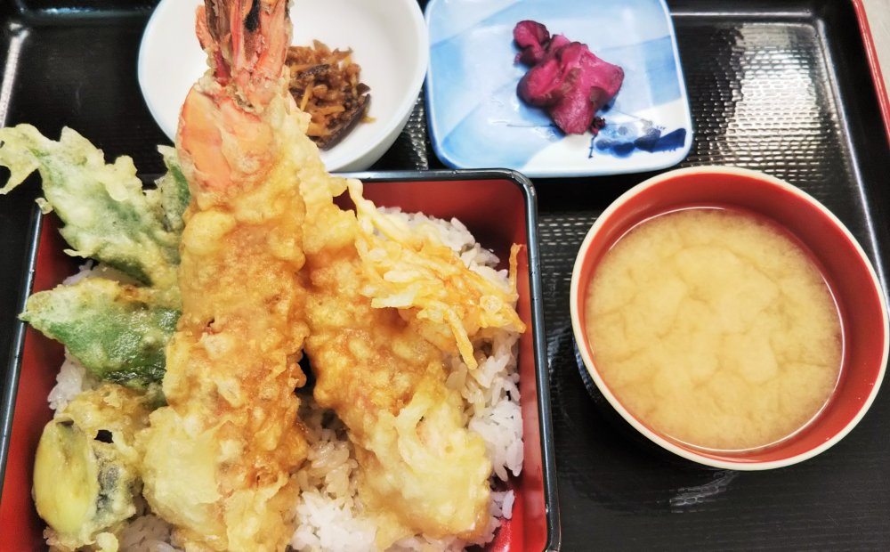 明日葉てんぷら入り大海老天重