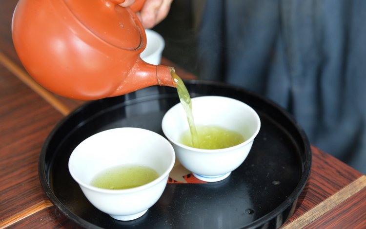 急須で入れる美味しいお茶