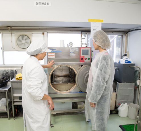 おいしさの秘訣は、「飽和蒸気調理器」と「東京都産の食材」