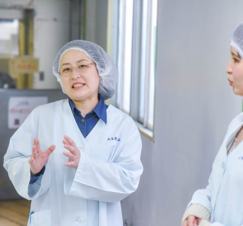 手作業で丁寧に行うハムづくり