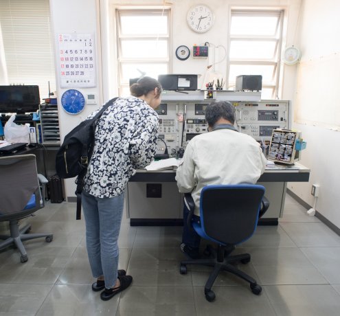 無線局と研究室を見学