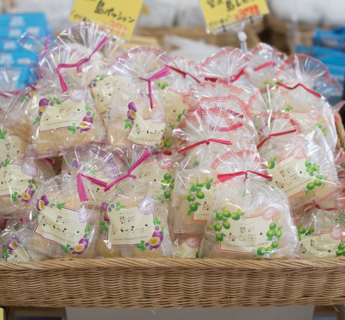 ジャム、お菓子、塩、コスメも！JAに来ればお土産が揃う