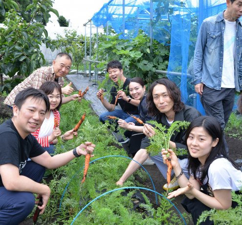 野菜の収穫にみんな夢中♪