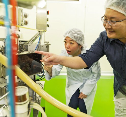 まるで鍾乳洞？！工場の爽やかな空気