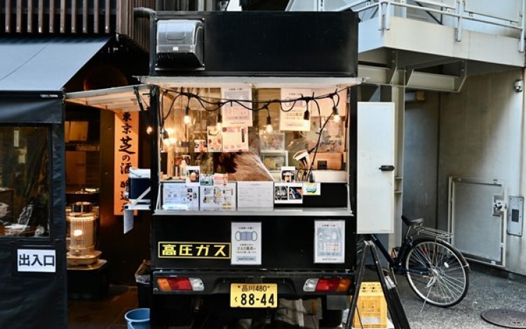 いざ！東京港醸造のテイスティングカーできき酒！　様々な日本酒と日替わりおつまみを楽しむ