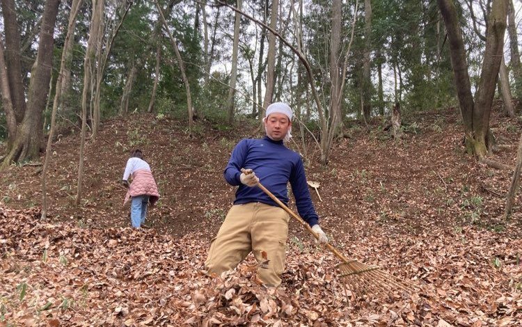 山の落ち葉を堆肥に！　日の出町 「馬場農園」