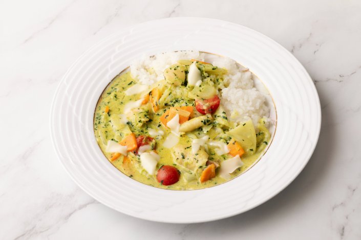 【グランプリ】
　　高梨 藍（たかなし あい）さん
　　「小松菜とチキンのイタリアンカレー」
