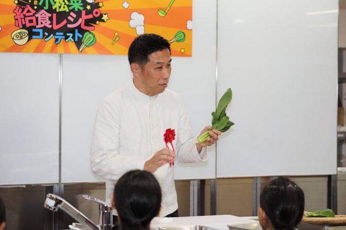 審査員の梅原氏によるデモンストレーション