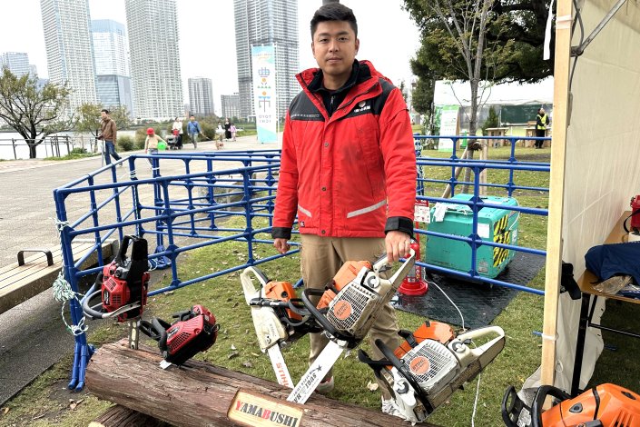 「森の学校」
 憧れの“かっこいい木こり”を目指して