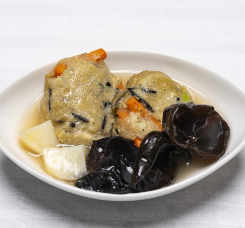 ④　東京農業大学第一高等学校
チーム名：麻辣湯（マーラータン）
メンバー：村田茉莉子さん・藤木初実さん
作品名：『治助イモのがんもどきもどき』