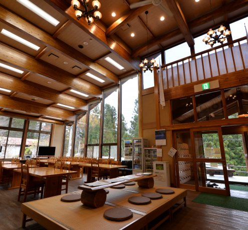 森のベースキャンプ「栃寄森の家」