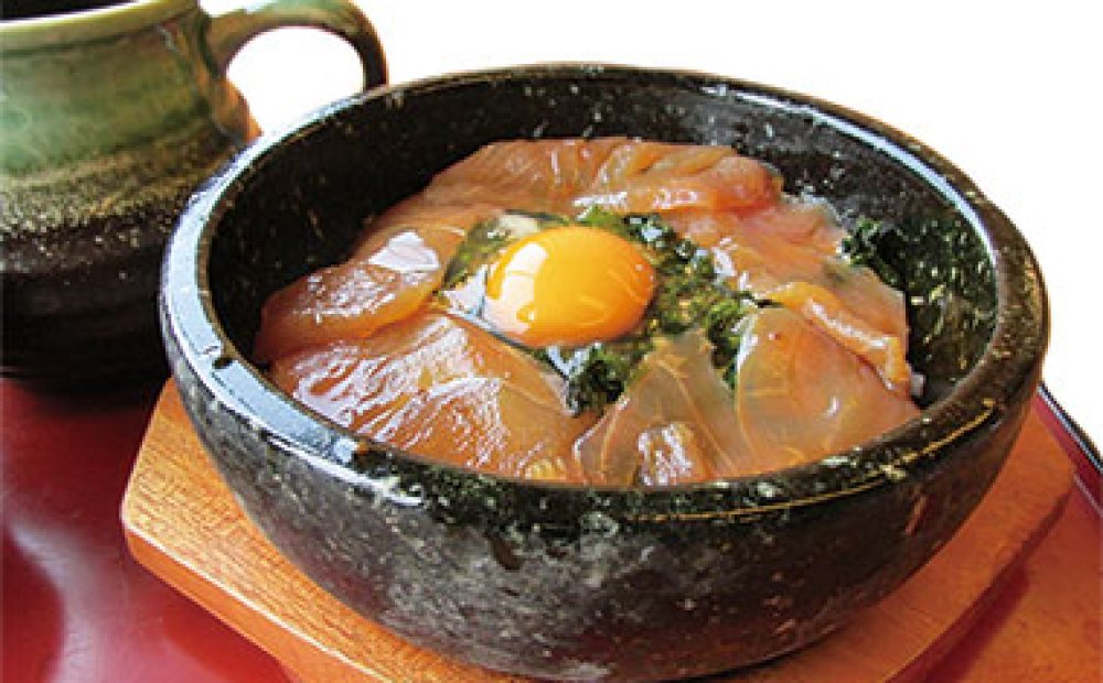 石焼べっこう丼