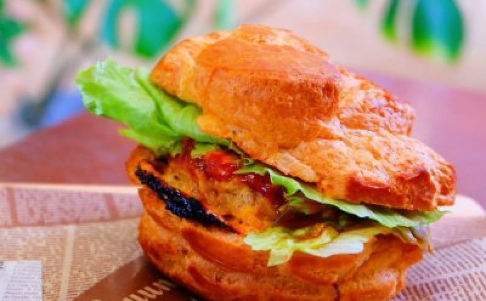 明日葉シューバーグ