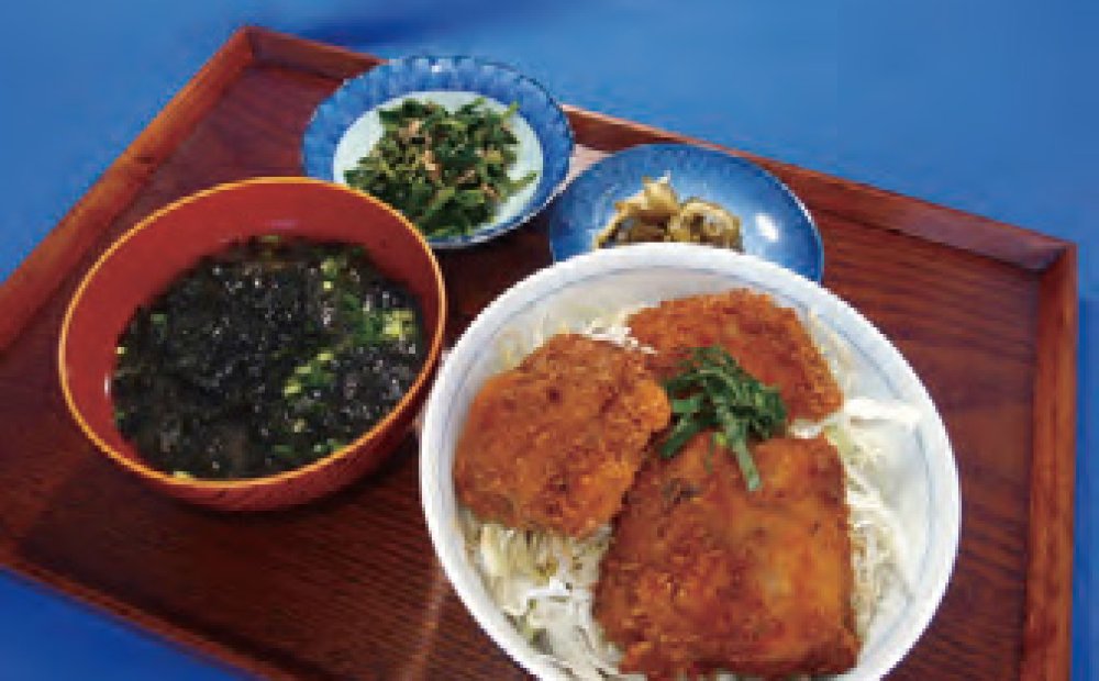 カツオソースカツ丼