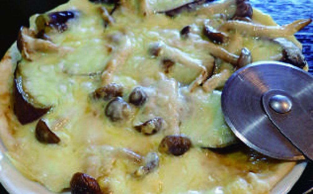 なす・きのこピザ