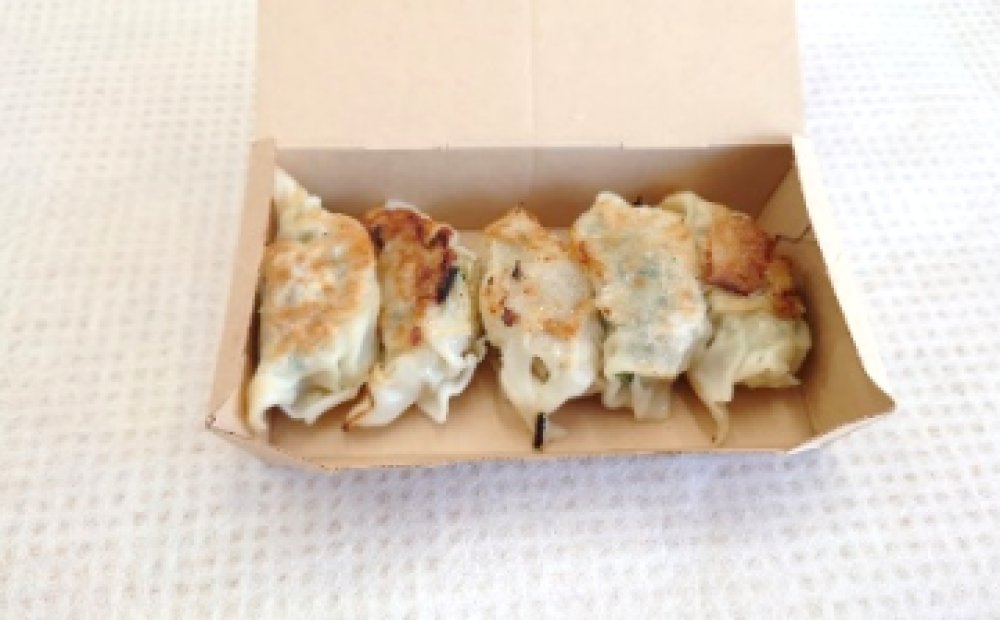 餃子（明日葉・青唐辛子）