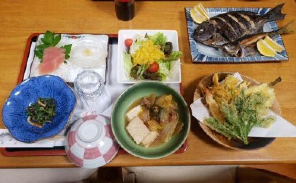 にっぱな荘の夕食