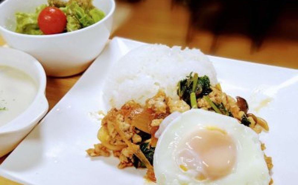 明日葉ガパオライス定食