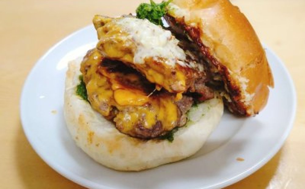 マルアサバーガー／明日葉ソース