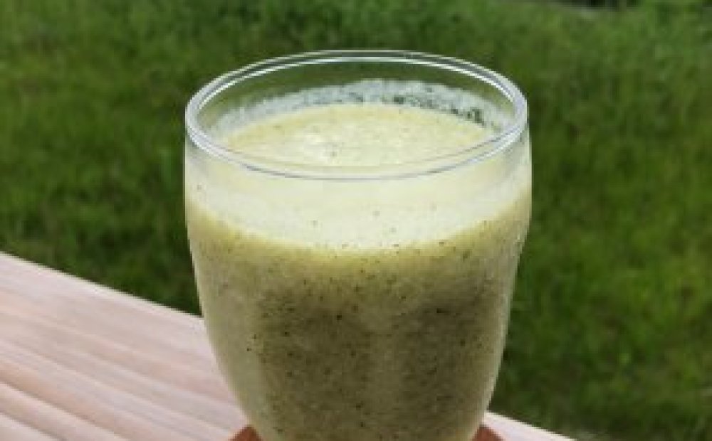 朝食 八丈島ドロップス平飼い有精卵 とーとーめの卵かけご飯定食