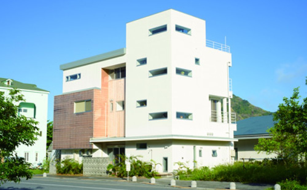 ウエストアネックス