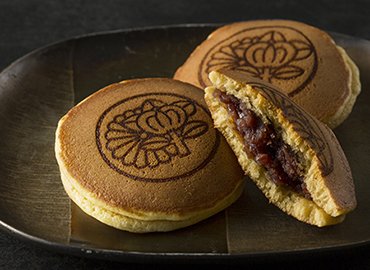 「江戸花橘どらやき」と「東京サブレ」のセット